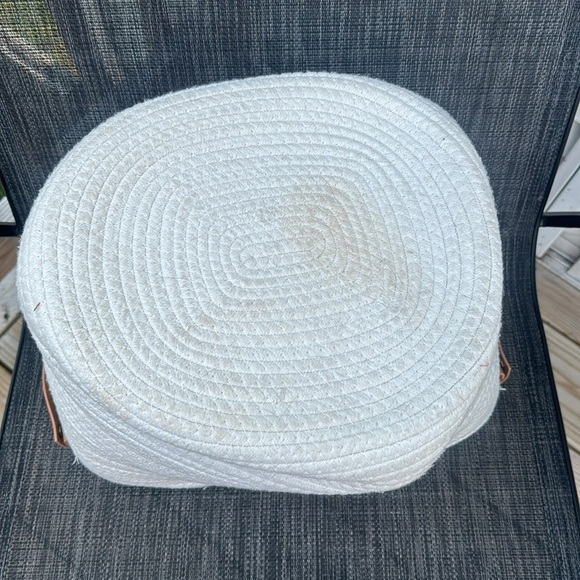 🍍BRAIDED TOTE CREAM COLORED🍍 - Picture 3 of 3